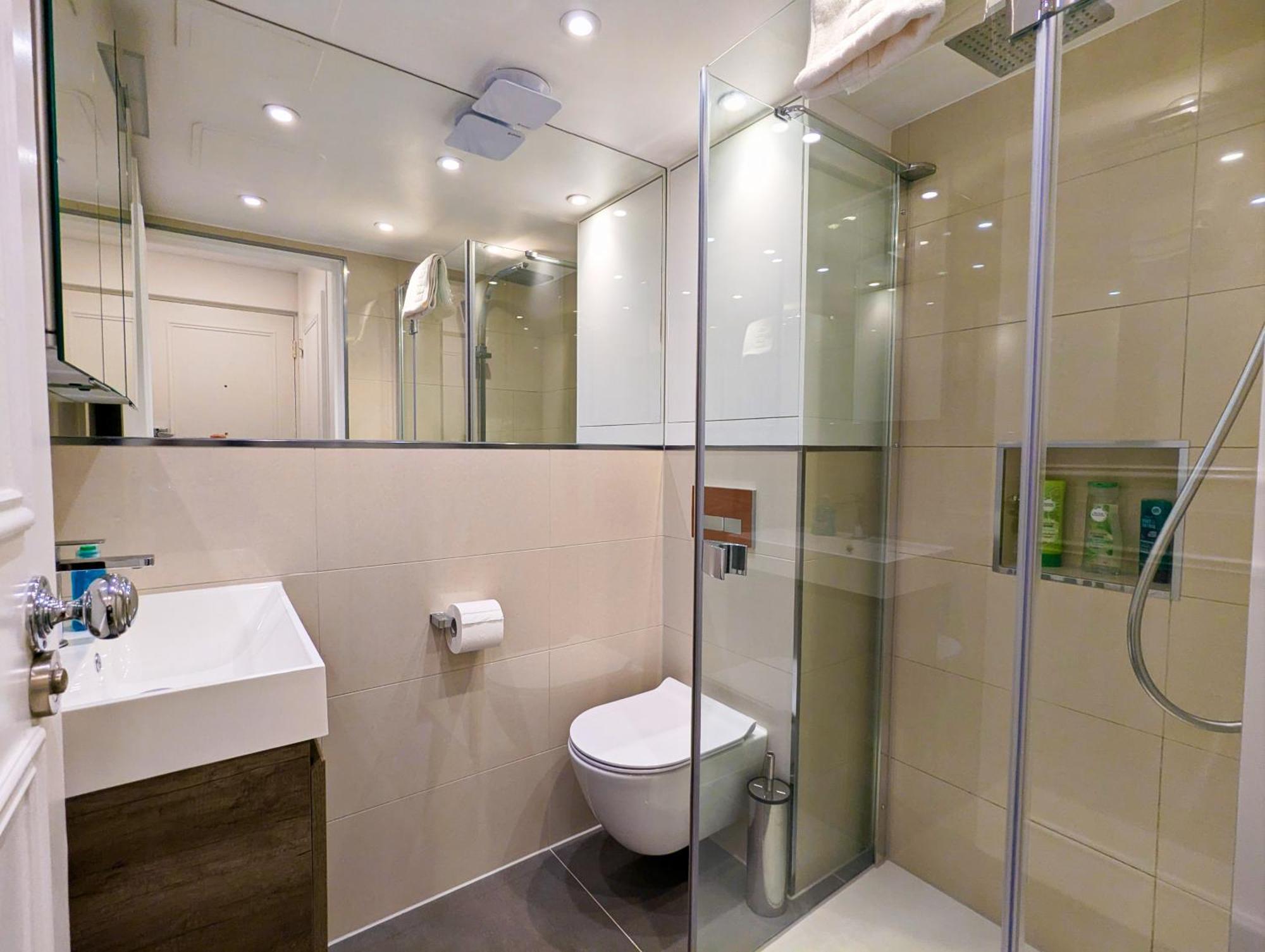 Modern 1 Bedroom Apartment in Kensington London Exterior foto