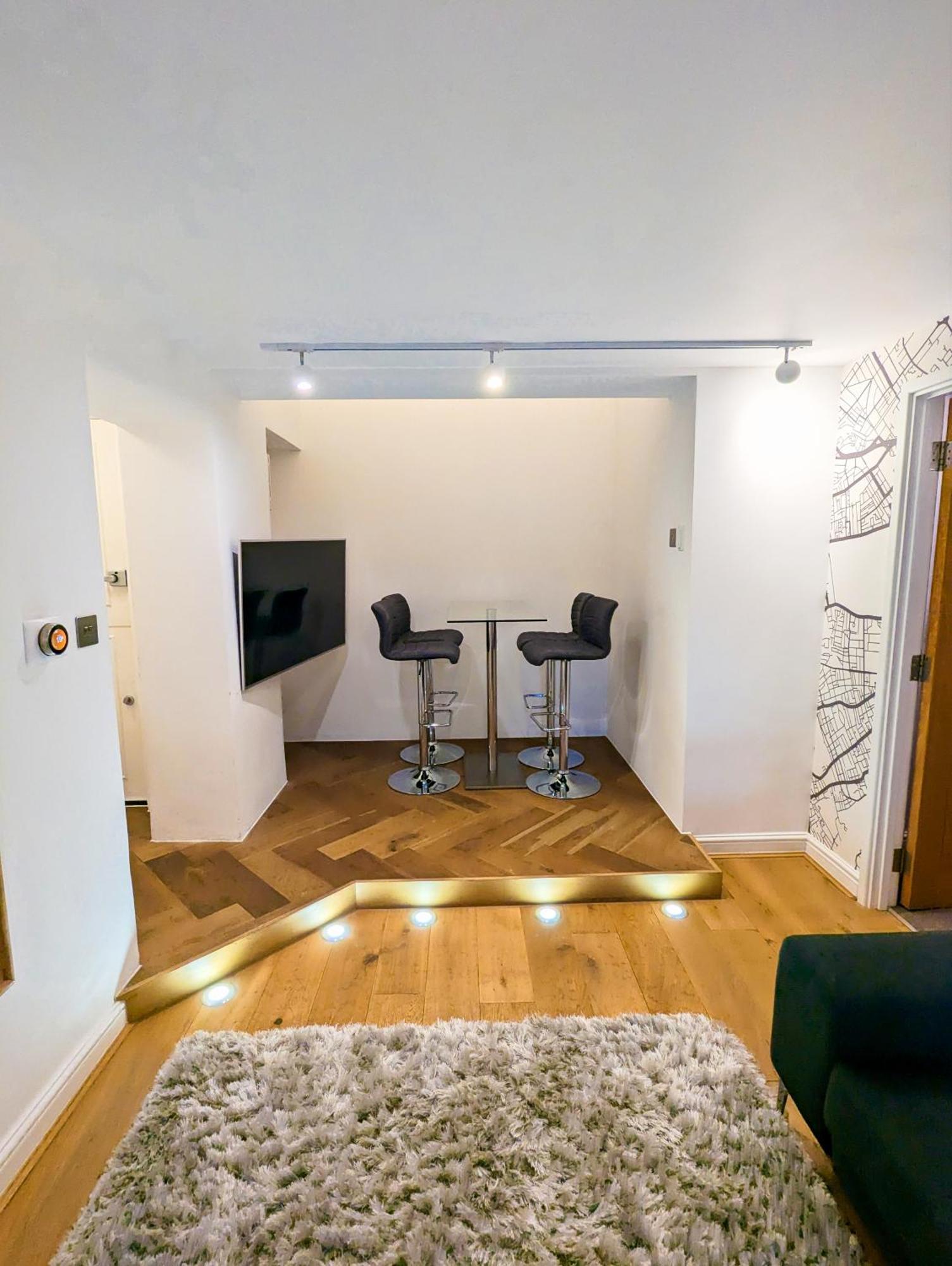 Modern 1 Bedroom Apartment in Kensington London Exterior foto